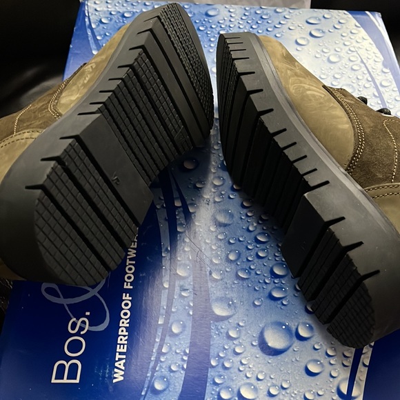 BNIB Bos. & Co. Tall Boots with Laces - Picture 4 of 6